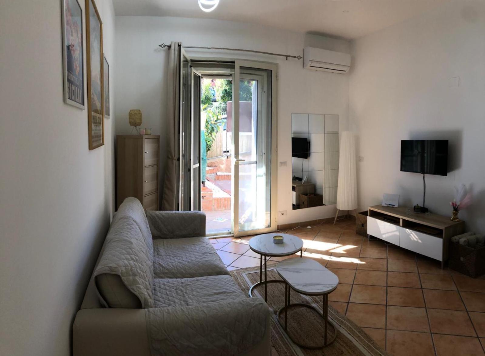 Апартаменты Sara Casa Acitrezza Ачи Костелло Экстерьер фото